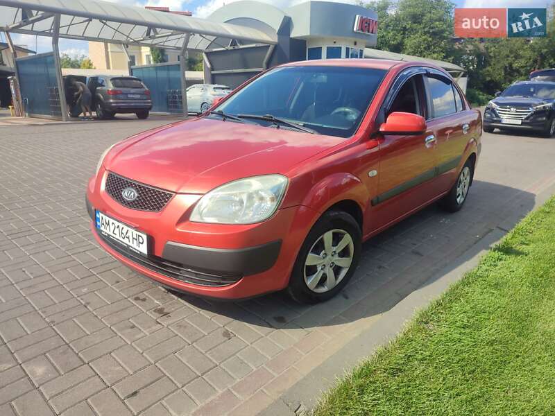 Седан Kia Rio 2008 в Києві