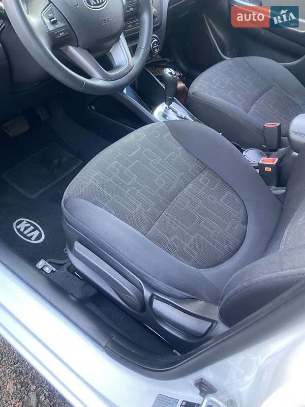 Седан Kia Rio 2012 в Киеве фото 12 Седан Kia Rio 2012 в Киеве