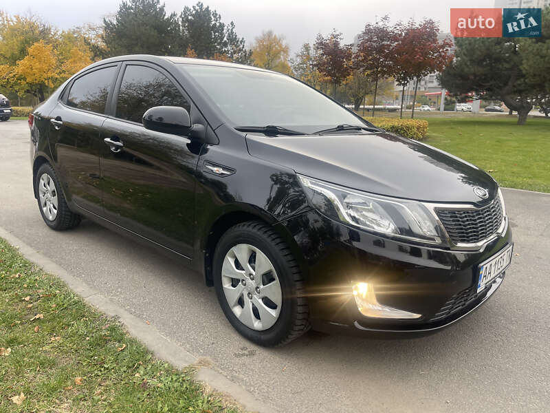 Седан Kia Rio 2012 в 