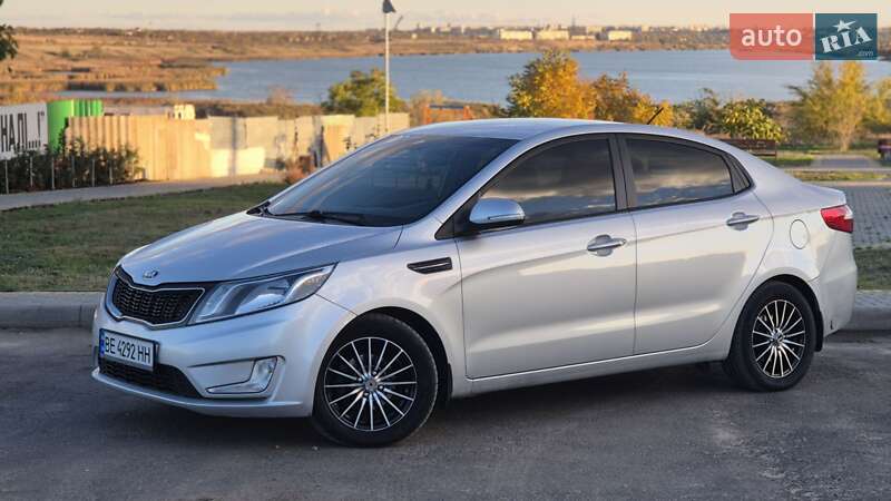 Седан Kia Rio 2013 в Миколаєві