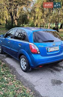 Хэтчбек Kia Rio 2009 в  фото 10 Хэтчбек Kia Rio 2009 в