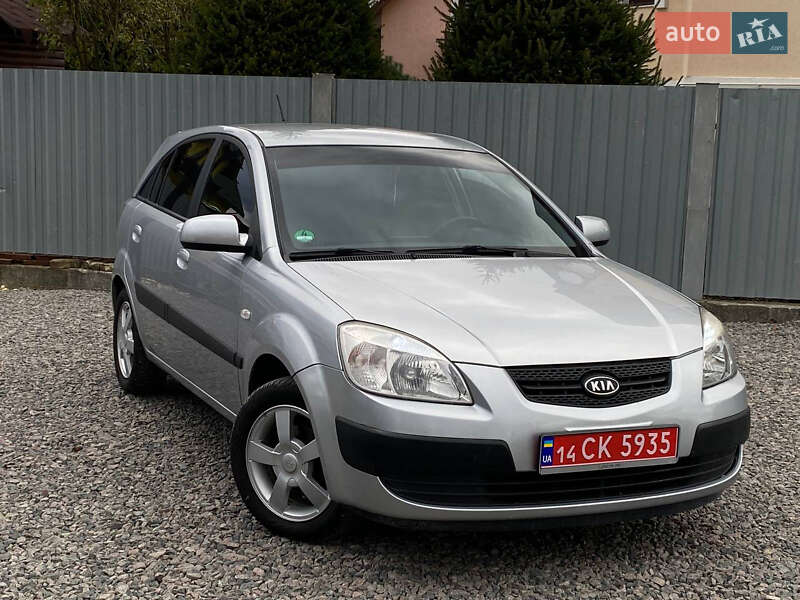Хэтчбек Kia Rio 2006 в Самборе фото 3 Хэтчбек Kia Rio 2006 в Самборе