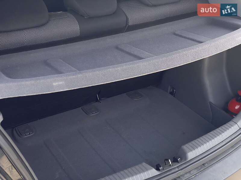 Хэтчбек Kia Rio 2006 в Самборе фото 65 Хэтчбек Kia Rio 2006 в Самборе