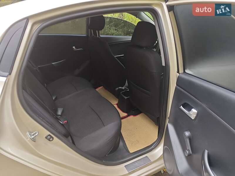 Седан Kia Rio 2012 в Киеве фото 19 Седан Kia Rio 2012 в Киеве