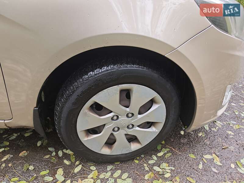 Седан Kia Rio 2012 в Киеве фото 30 Седан Kia Rio 2012 в Киеве