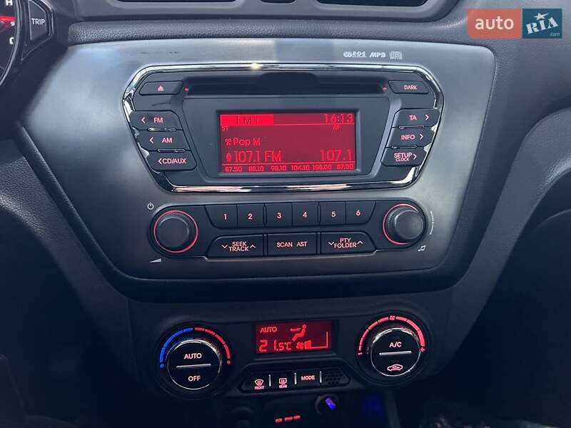 Хетчбек Kia Rio 2012 в Кременчуці