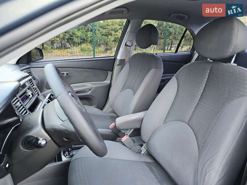 Седан Kia Rio 2006 в Хмельницькому