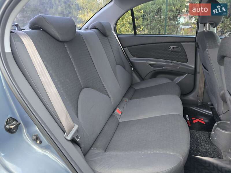 Седан Kia Rio 2006 в Хмельницькому