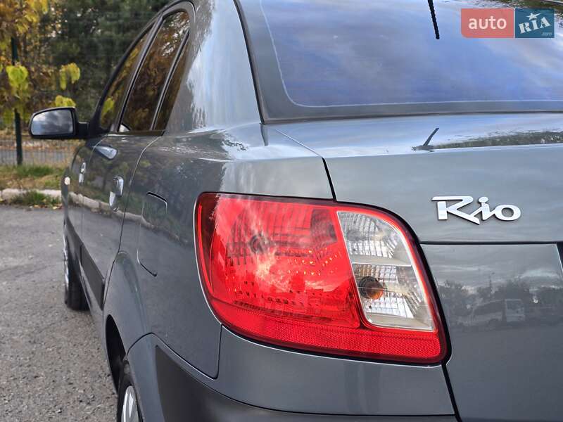 Седан Kia Rio 2006 в Хмельницькому