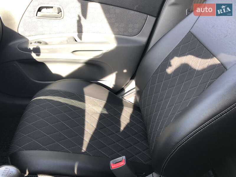 Хэтчбек Kia Rio 2009 в Хмельницком фото 18 Хэтчбек Kia Rio 2009 в Хмельницком