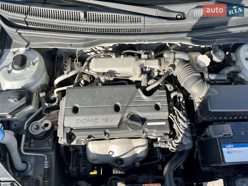 Седан Kia Rio 2010 в Запоріжжі