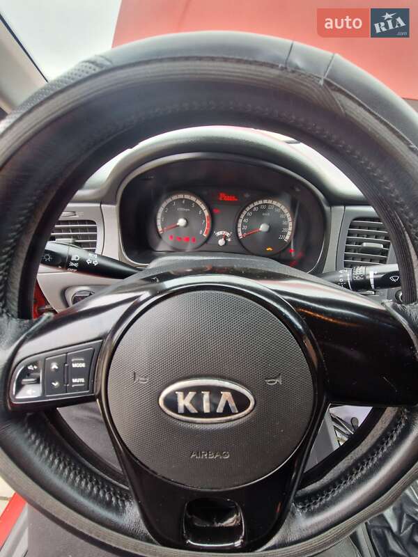 Седан Kia Rio 2010 в Черкассах фото 3 Седан Kia Rio 2010 в Черкассах