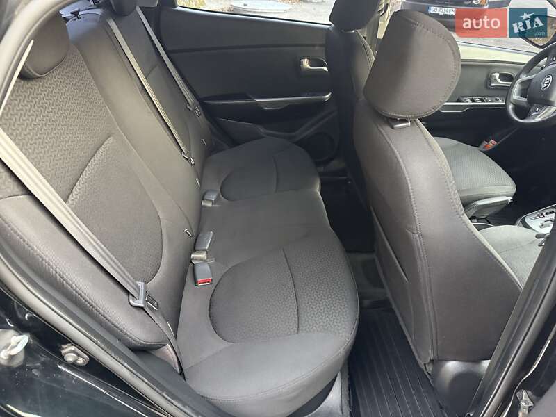 Седан Kia Rio 2012 в Києві