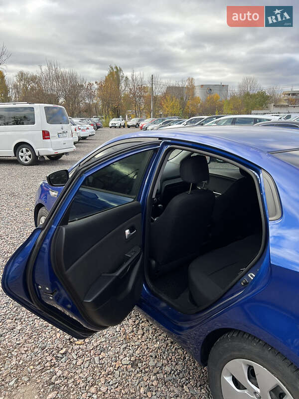 Седан Kia Rio 2012 в Черкассах