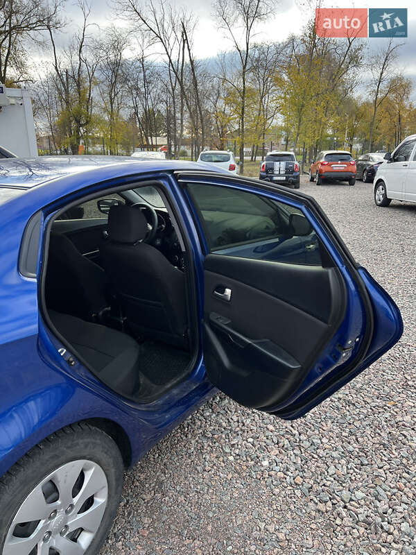 Седан Kia Rio 2012 в Черкассах