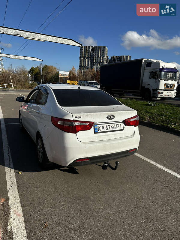 Седан Kia Rio 2013 в Киеве фото 3 Седан Kia Rio 2013 в Киеве