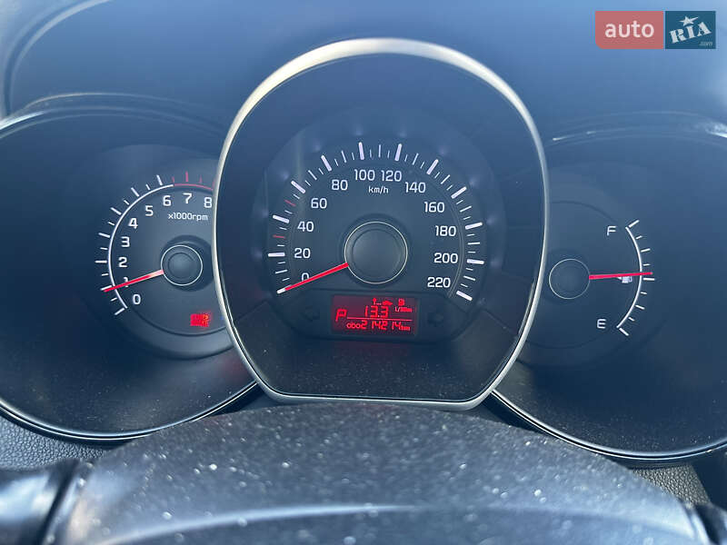 Седан Kia Rio 2013 в Киеве фото 8 Седан Kia Rio 2013 в Киеве