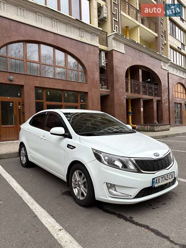 Седан Kia Rio 2012 в Харкові