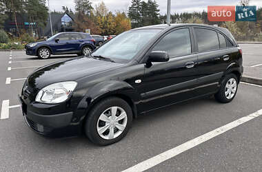 Хэтчбек Kia Rio 2007 в Киеве