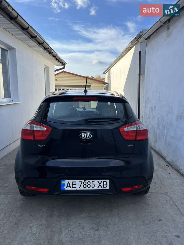 Хэтчбек Kia Rio 2013 в Днепре