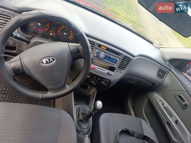 Седан Kia Rio 2007 в Заре фото 4 Седан Kia Rio 2007 в Заре