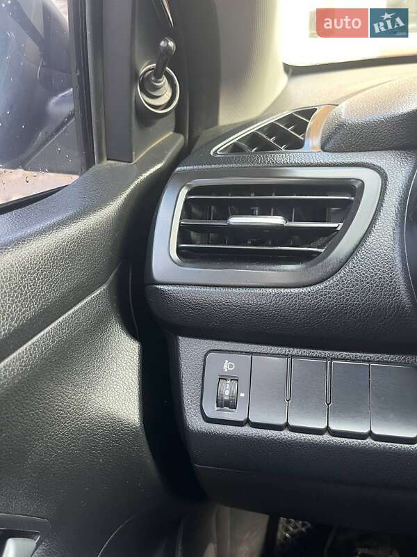 Седан Kia Rio 2012 в Полтаве