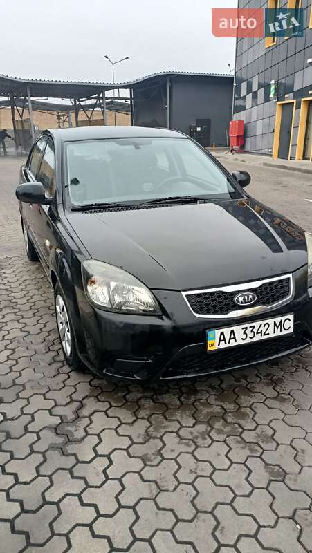 Седан Kia Rio 2010 в Киеве фото 3 Седан Kia Rio 2010 в Киеве