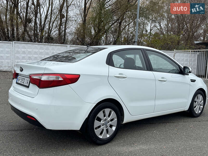 Седан Kia Rio 2014 в Киеве фото 13 Седан Kia Rio 2014 в Киеве