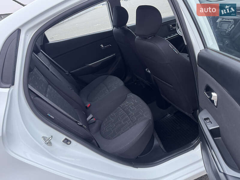 Седан Kia Rio 2014 в Киеве фото 30 Седан Kia Rio 2014 в Киеве