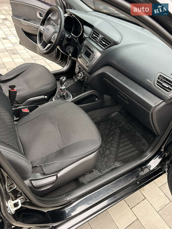 Седан Kia Rio 2012 в Полтаве