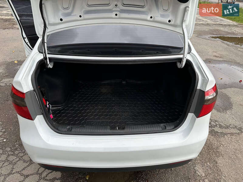 Седан Kia Rio 2012 в Ивано-Франковске фото 7 Седан Kia Rio 2012 в Ивано-Франковске