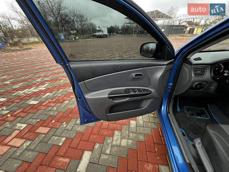 Хетчбек Kia Rio 2011 в Білій Церкві