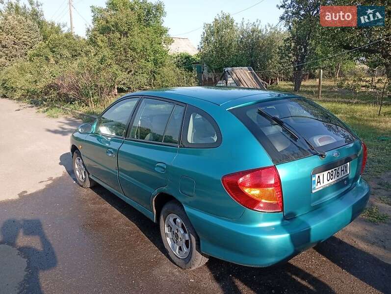Универсал Kia Rio 2000 в Чугуеве