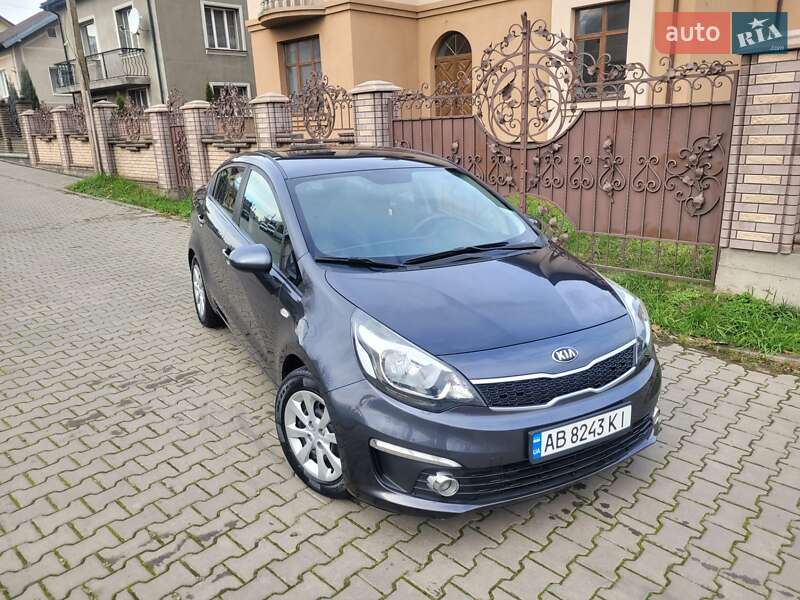 Седан Kia Rio 2016 в Ивано-Франковске