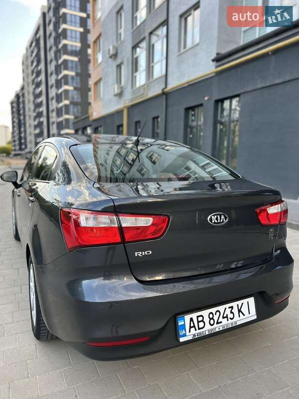 Седан Kia Rio 2016 в Ивано-Франковске