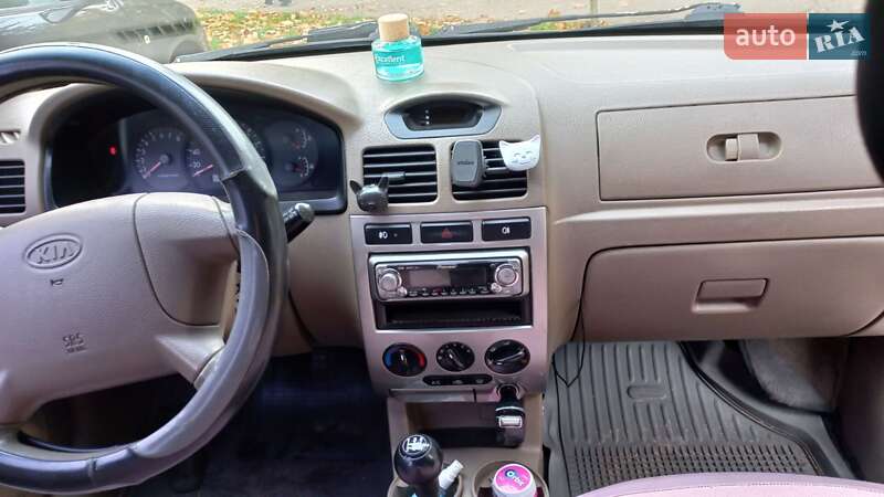 Универсал Kia Rio 2003 в Киеве фото 8 Универсал Kia Rio 2003 в Киеве