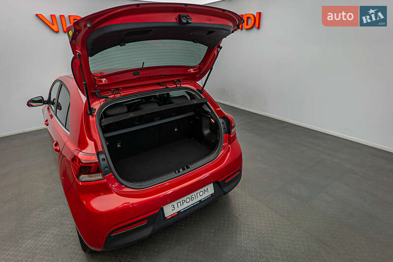 Хетчбек Kia Rio 2017 в Києві фото 7 Хетчбек Kia Rio 2017 в Києві