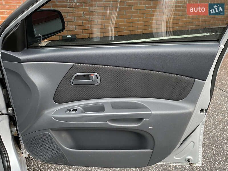 Седан Kia Rio 2008 в Киеве фото 38 Седан Kia Rio 2008 в Киеве