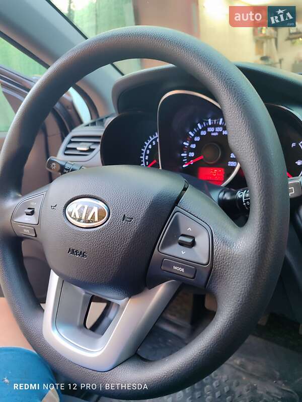 Хэтчбек Kia Rio 2012 в Кременчуге фото 33 Хэтчбек Kia Rio 2012 в Кременчуге