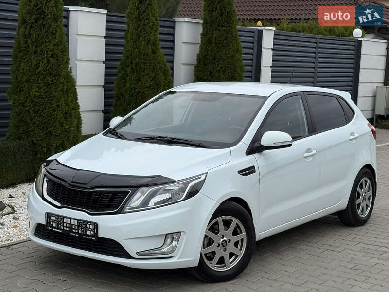 Хэтчбек Kia Rio 2012 в Одессе