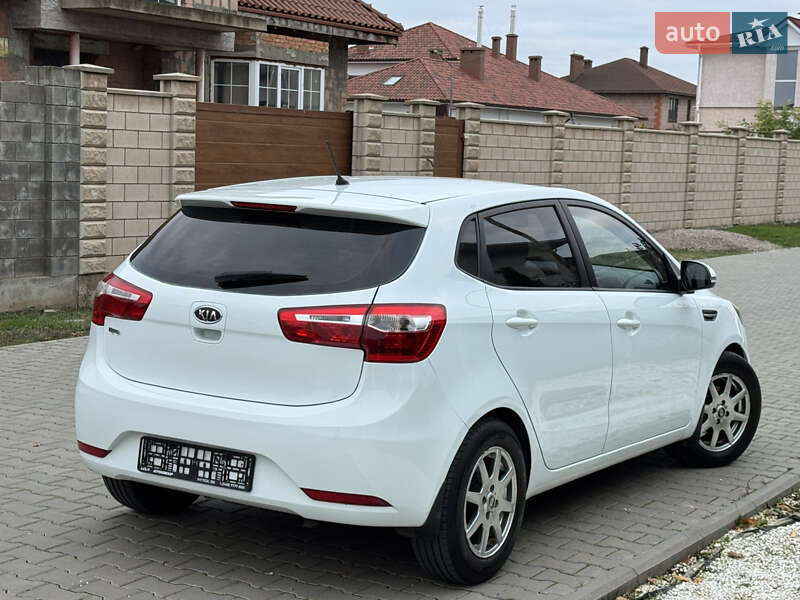 Хэтчбек Kia Rio 2012 в Одессе