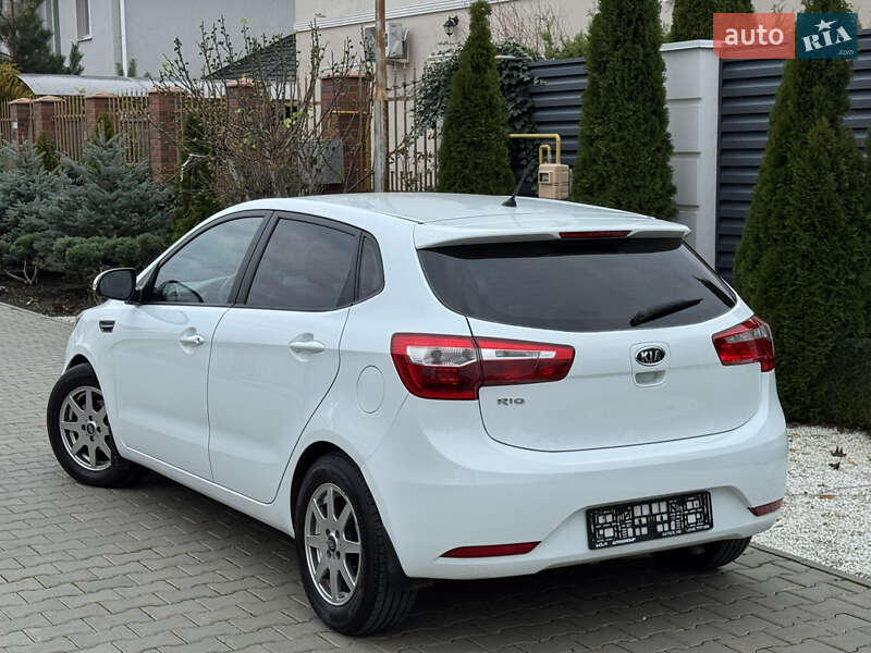 Хэтчбек Kia Rio 2012 в Одессе