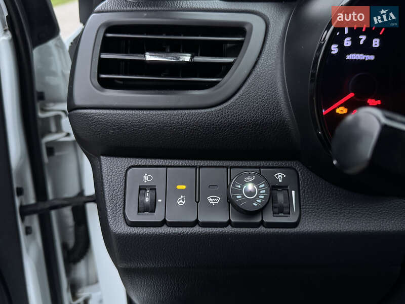 Хэтчбек Kia Rio 2012 в Одессе