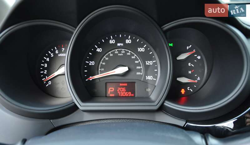 Седан Kia Rio 2017 в Одессе