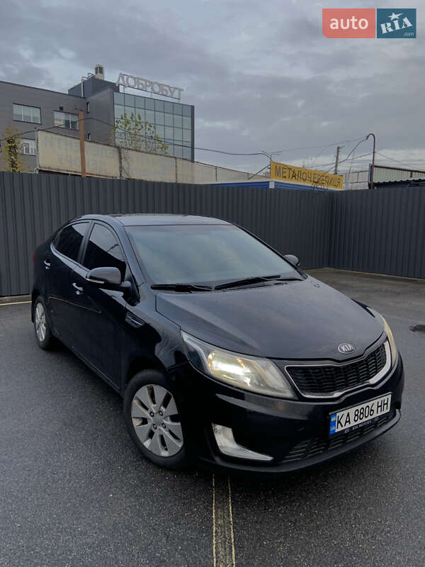 Седан Kia Rio 2013 в Киеве фото Седан Kia Rio 2013 в Киеве