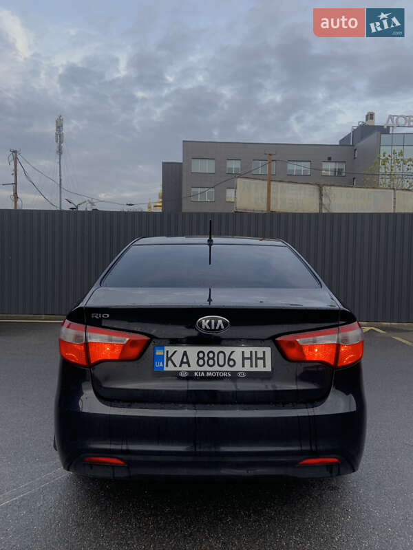 Седан Kia Rio 2013 в Киеве фото 5 Седан Kia Rio 2013 в Киеве