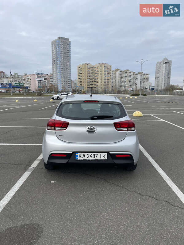 Хетчбек Kia Rio 2018 в Києві фото 8 Хетчбек Kia Rio 2018 в Києві