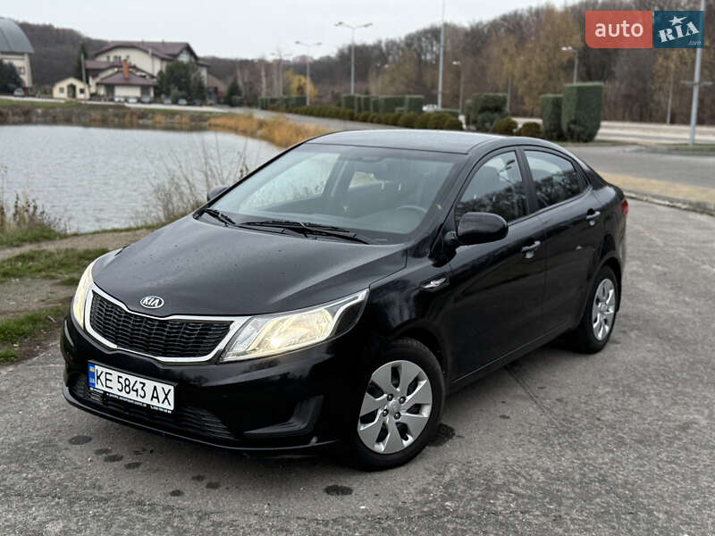 Седан Kia Rio 2013 в Днепре