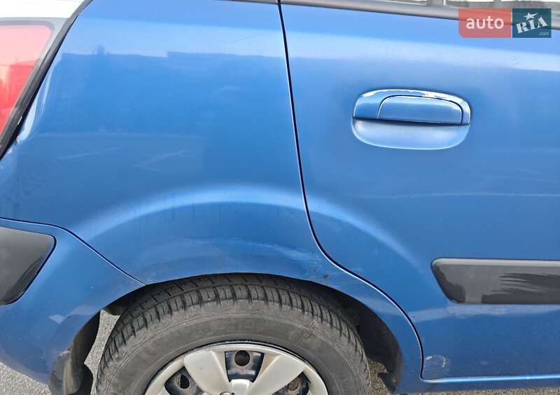 Хэтчбек Kia Rio 2008 в Киеве