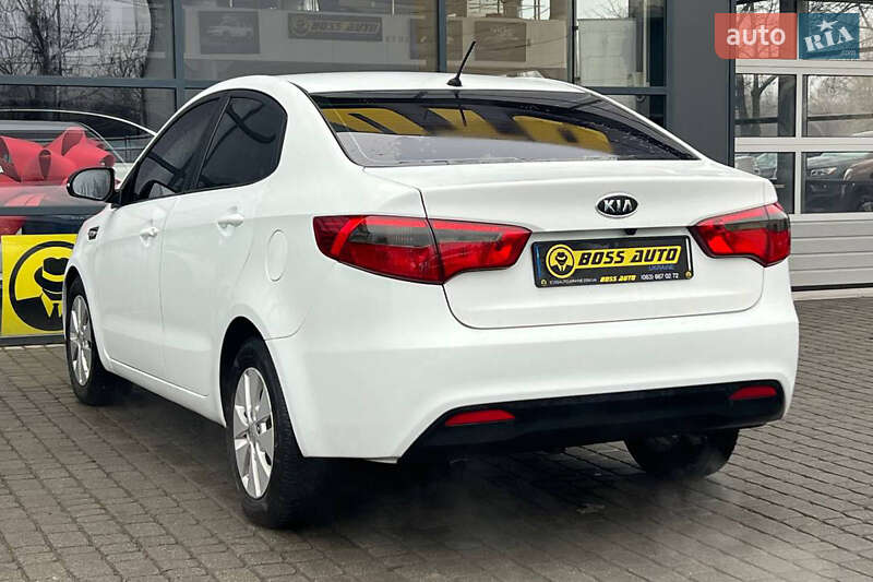 Седан Kia Rio 2012 в Ивано-Франковске